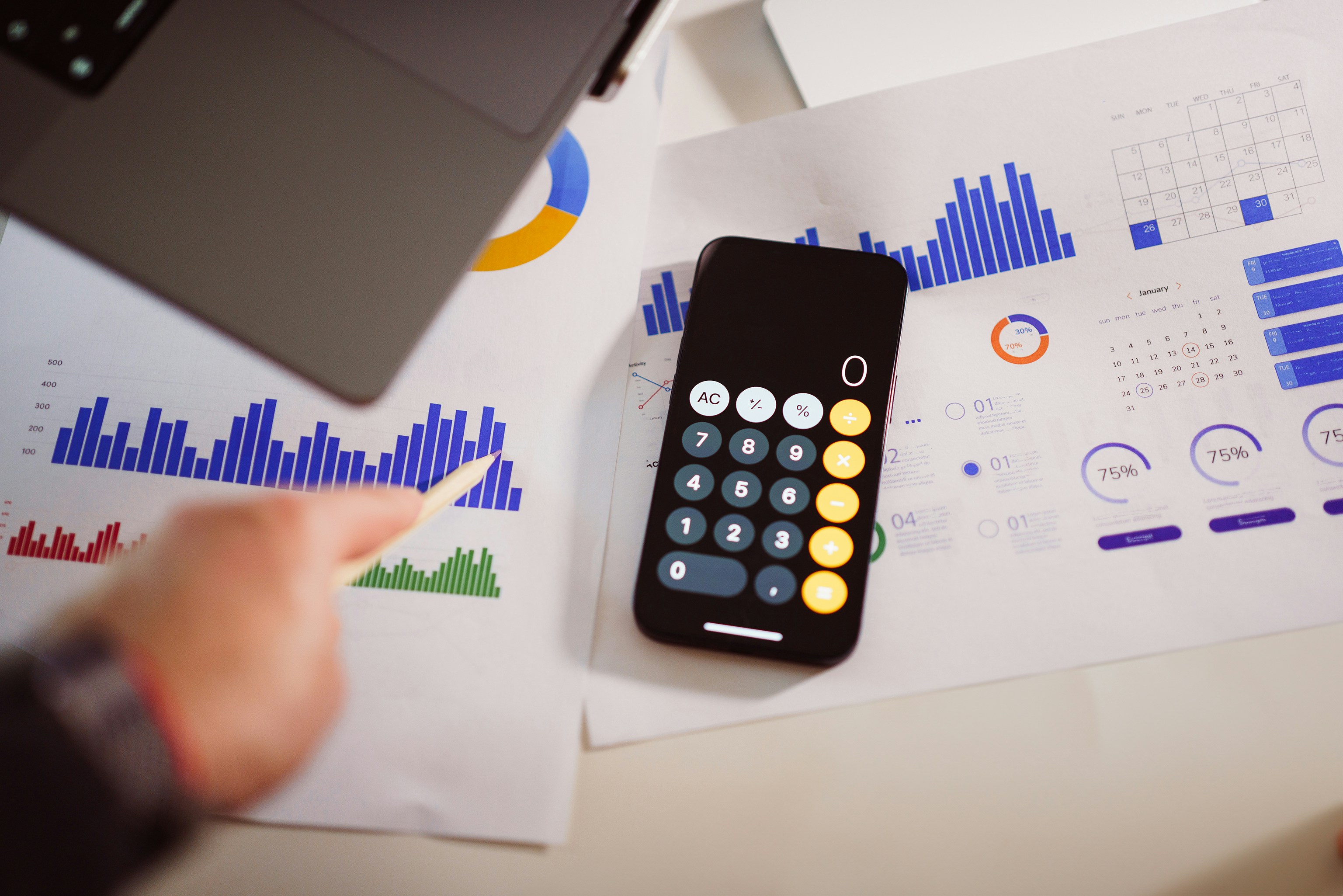 Accounting workspace and financial reporting context